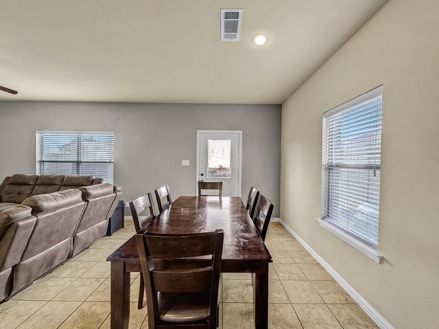 3501 Austin Street, Gainesville, TX 76240