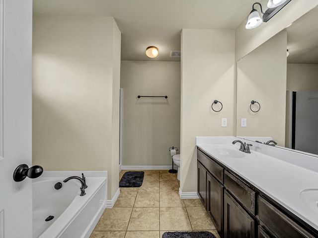 3501 Austin Street, Gainesville, TX 76240