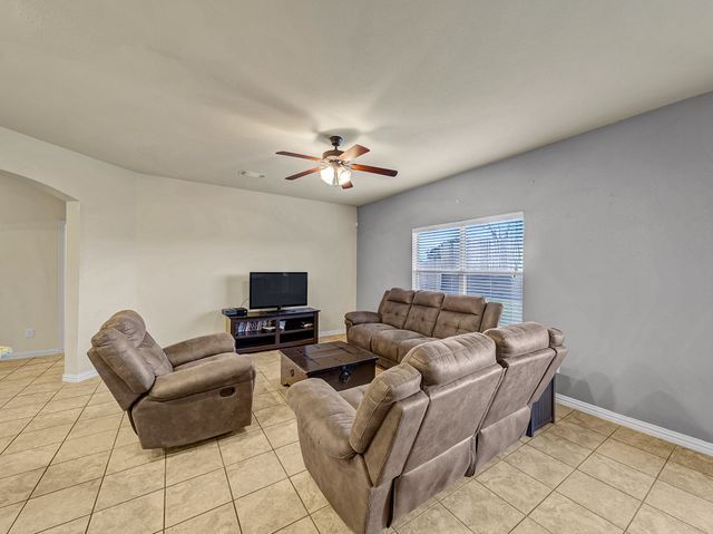 3501 Austin Street, Gainesville, TX 76240