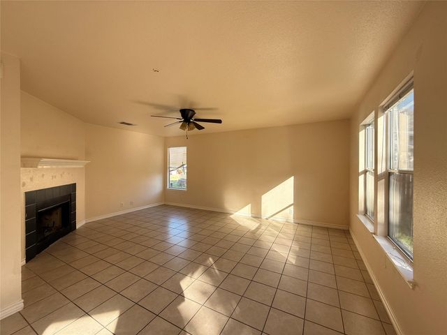 1713 Primrose LN, Leander, TX 78641