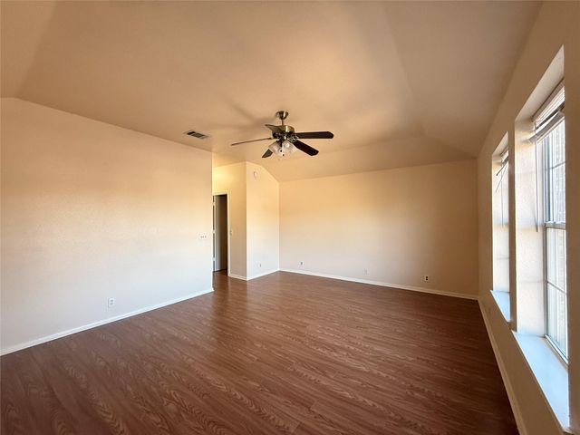 1713 Primrose LN, Leander, TX 78641