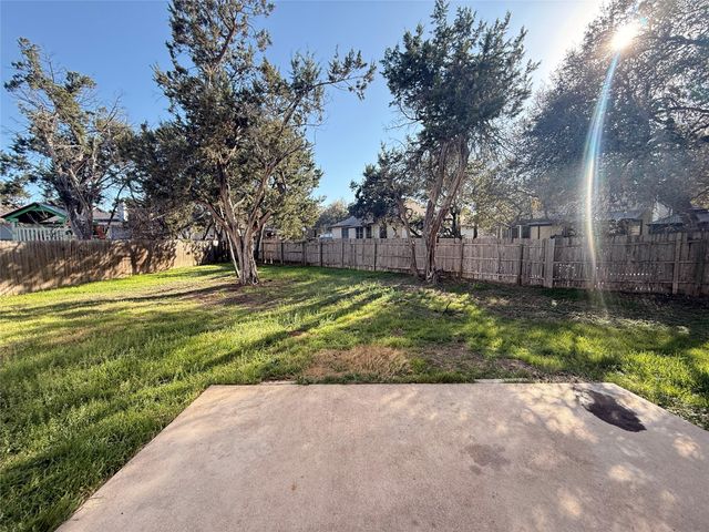 1713 Primrose LN, Leander, TX 78641