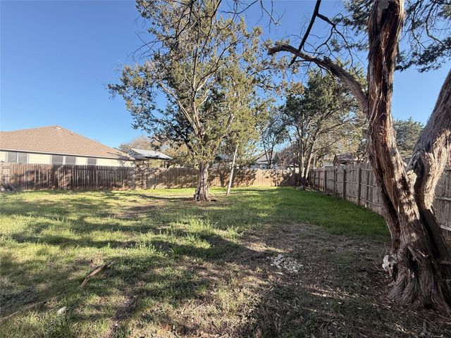 1713 Primrose LN, Leander, TX 78641