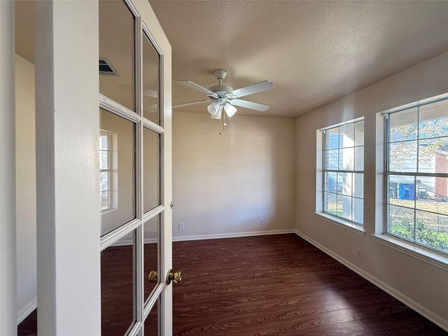 1713 Primrose LN, Leander, TX 78641