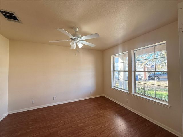 1713 Primrose LN, Leander, TX 78641