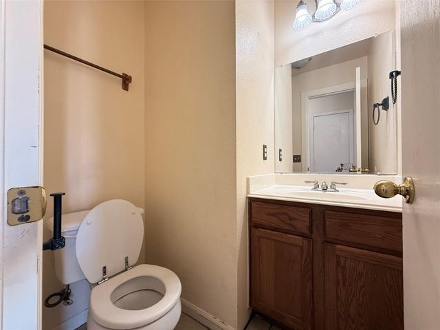 1713 Primrose LN, Leander, TX 78641