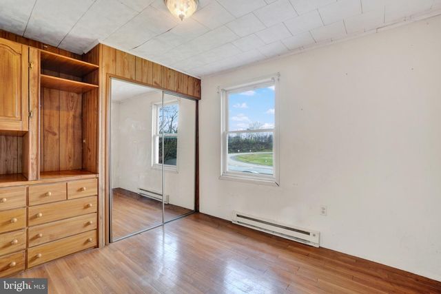 1836 W TRINDLE RD, Carlisle, PA 17013