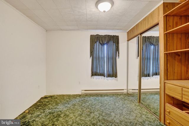 1836 W TRINDLE RD, Carlisle, PA 17013