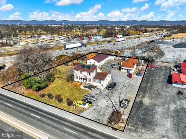 1836 W TRINDLE RD, Carlisle, PA 17013