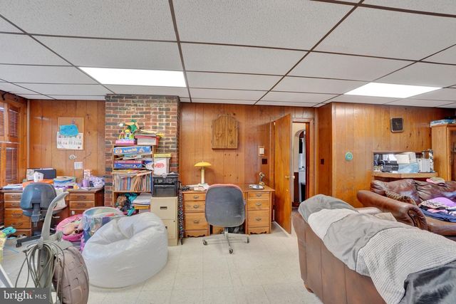 1836 W TRINDLE RD, Carlisle, PA 17013