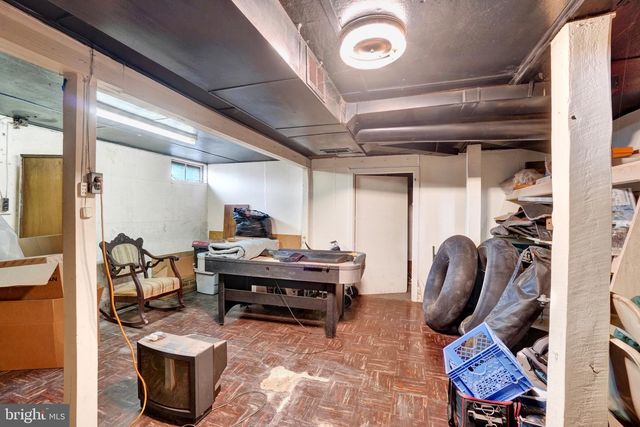 1836 W TRINDLE RD, Carlisle, PA 17013