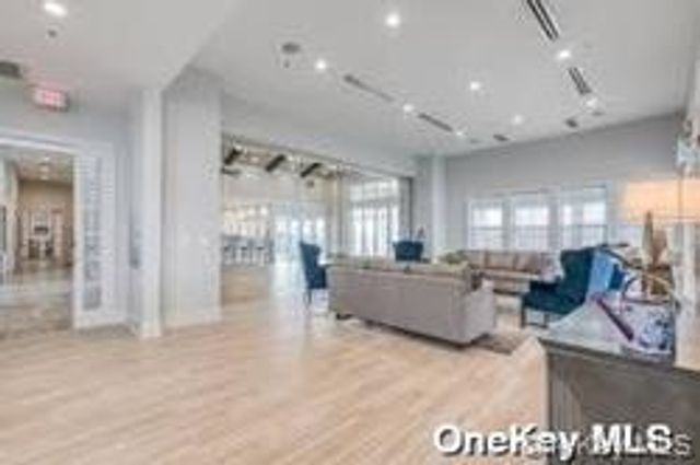 12-34 Diane Place 205 U, Bayside, NY 11360