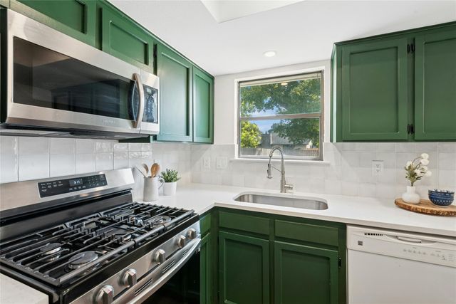 1407 Wayne DR, Round Rock, TX 78664