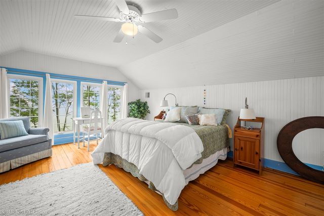 2815 Lake Pines Path, Saint Joseph, MI 49085