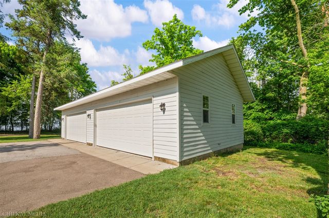 2815 Lake Pines Path, Saint Joseph, MI 49085