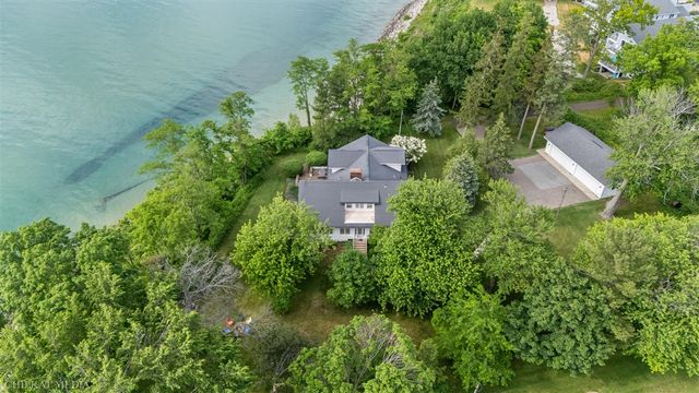 2815 Lake Pines Path, Saint Joseph, MI 49085