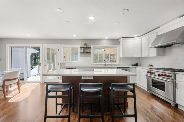 64 Country, Weston, MA 02493