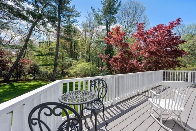 64 Country, Weston, MA 02493