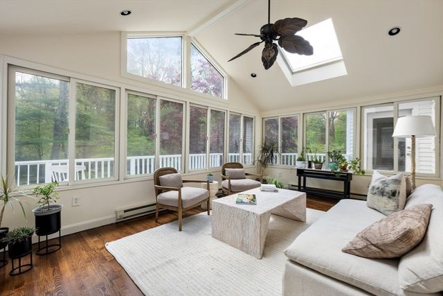 64 Country, Weston, MA 02493