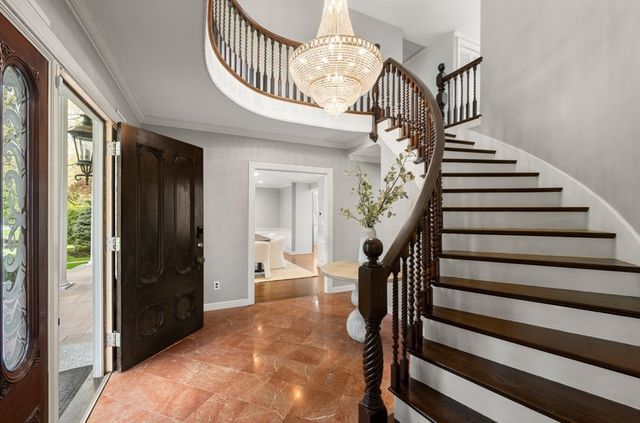 64 Country, Weston, MA 02493