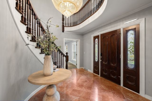 64 Country, Weston, MA 02493