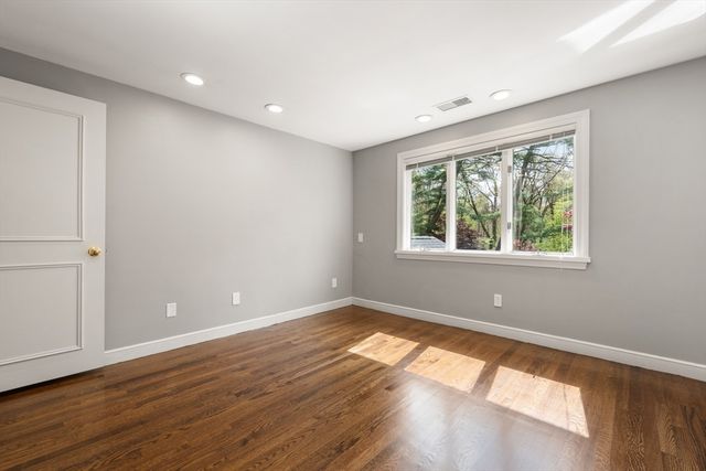 64 Country, Weston, MA 02493