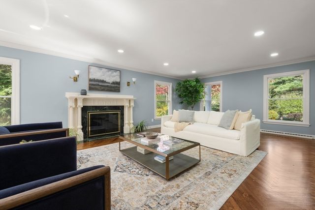 64 Country, Weston, MA 02493