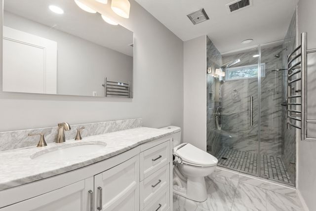 64 Country, Weston, MA 02493