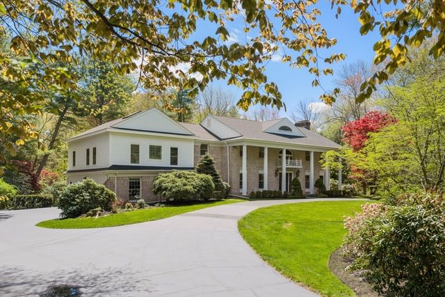 64 Country, Weston, MA 02493