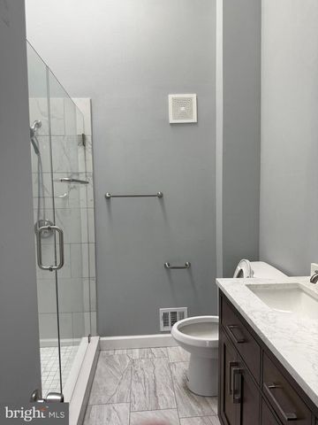 4637 LUXBERRY DR, Fairfax, VA 22032