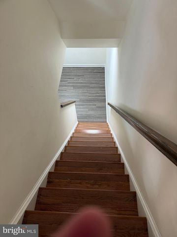 4637 LUXBERRY DR, Fairfax, VA 22032