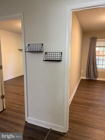 4637 LUXBERRY DR, Fairfax, VA 22032