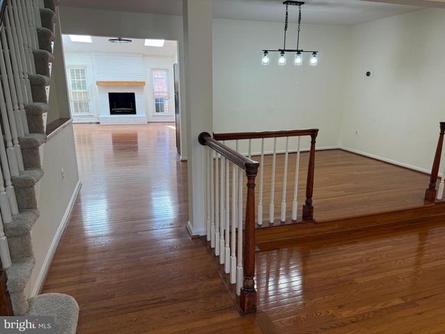 4637 LUXBERRY DR, Fairfax, VA 22032