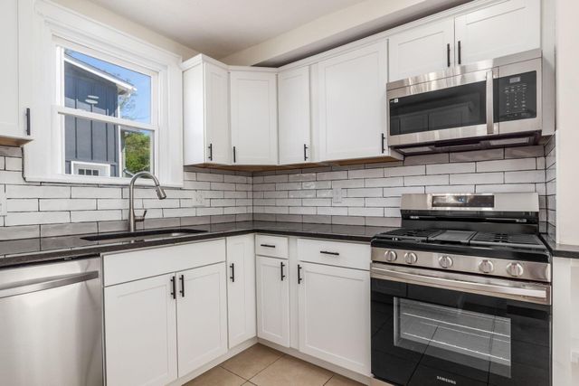 1156 S Champion Avenue, Columbus, OH 43206