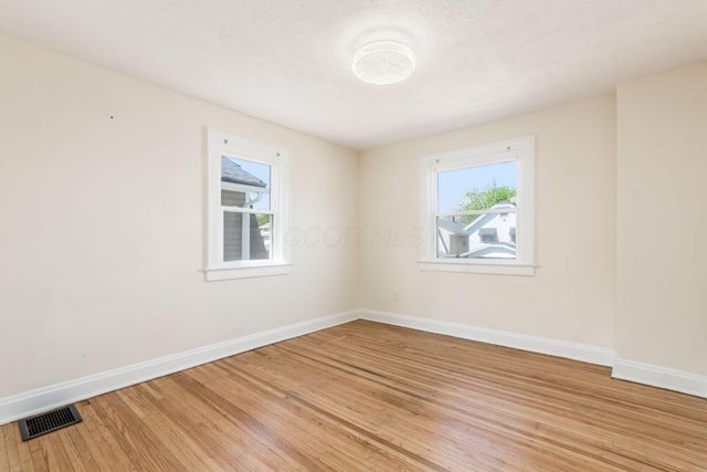 1156 S Champion Avenue, Columbus, OH 43206