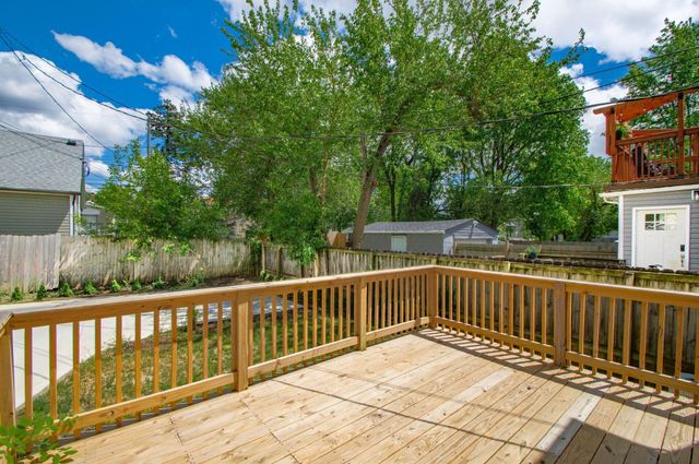 1156 S Champion Avenue, Columbus, OH 43206