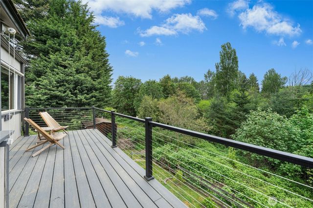 5630 21st Avenue SW, Seattle, WA 98114