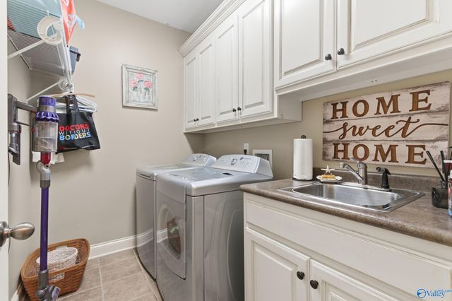 25155 Kingston Drive, Athens, AL 35613