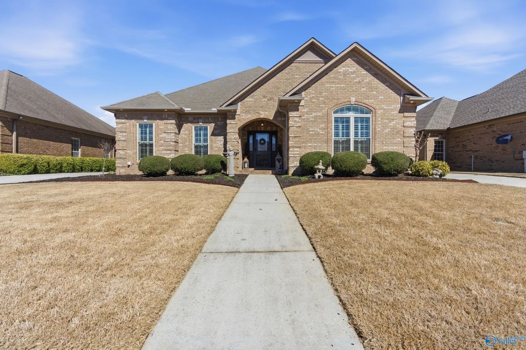 25155 Kingston Drive, Athens, AL 35613