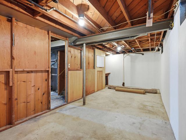 1181 Kay Parkway, Ann Arbor, MI 48103