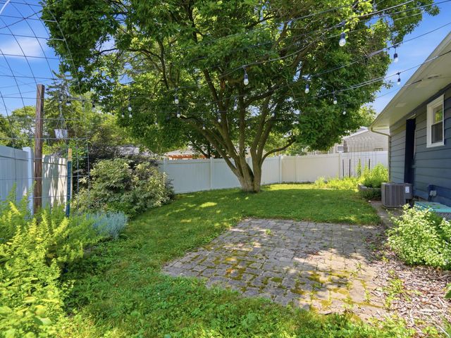 1181 Kay Parkway, Ann Arbor, MI 48103