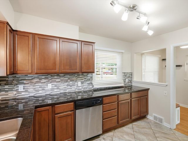 1181 Kay Parkway, Ann Arbor, MI 48103