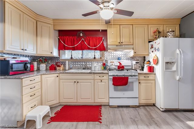 1312 Broadway Avenue, Parkersburg, WV 26101