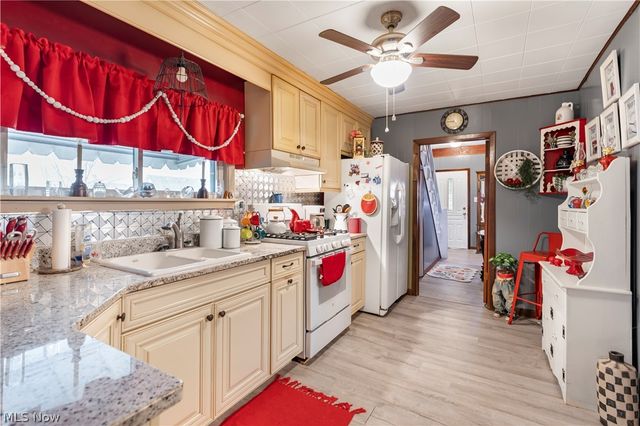 1312 Broadway Avenue, Parkersburg, WV 26101