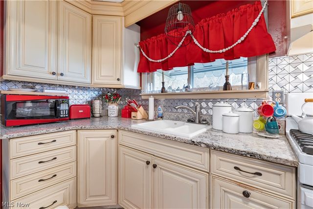 1312 Broadway Avenue, Parkersburg, WV 26101