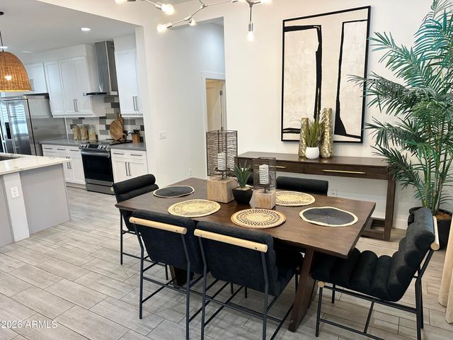 1224 E HAYWARD Avenue, Phoenix, AZ 85020