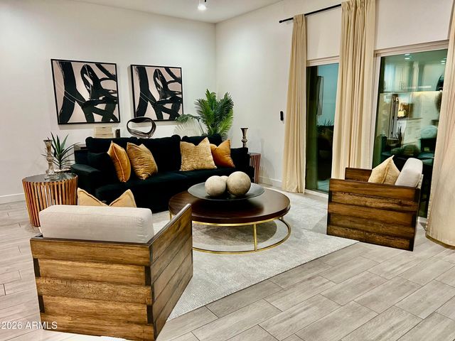 1224 E HAYWARD Avenue, Phoenix, AZ 85020