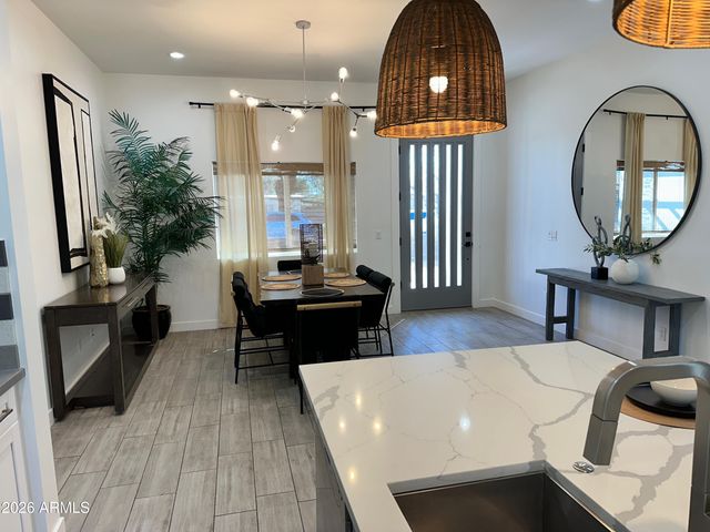 1224 E HAYWARD Avenue, Phoenix, AZ 85020