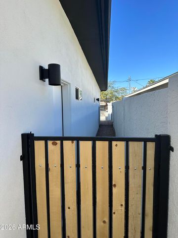 1224 E HAYWARD Avenue, Phoenix, AZ 85020