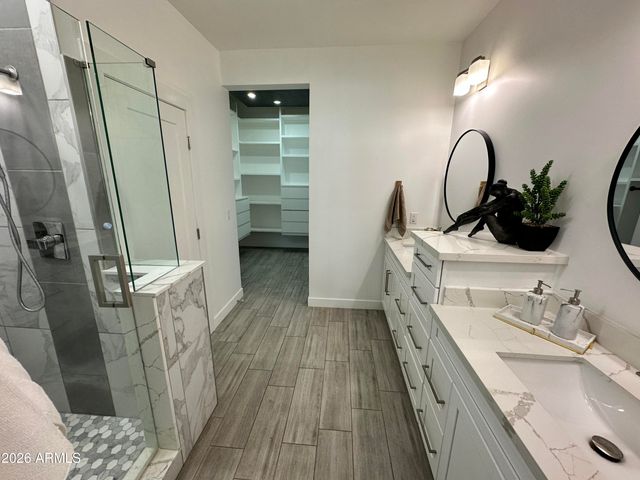 1224 E HAYWARD Avenue, Phoenix, AZ 85020